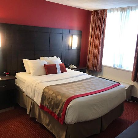 Ramada By Wyndham Ligonier Hotel Exterior photo