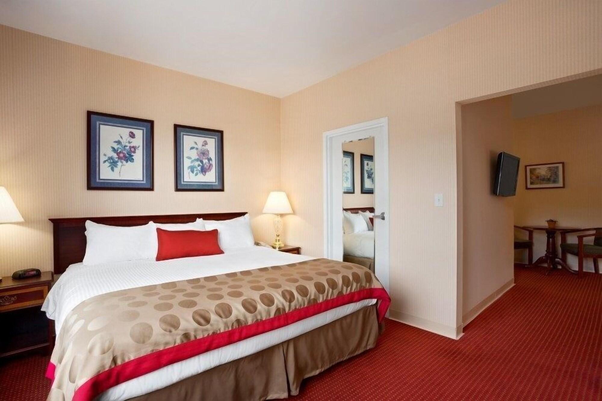 Ramada By Wyndham Ligonier Hotel Exterior photo