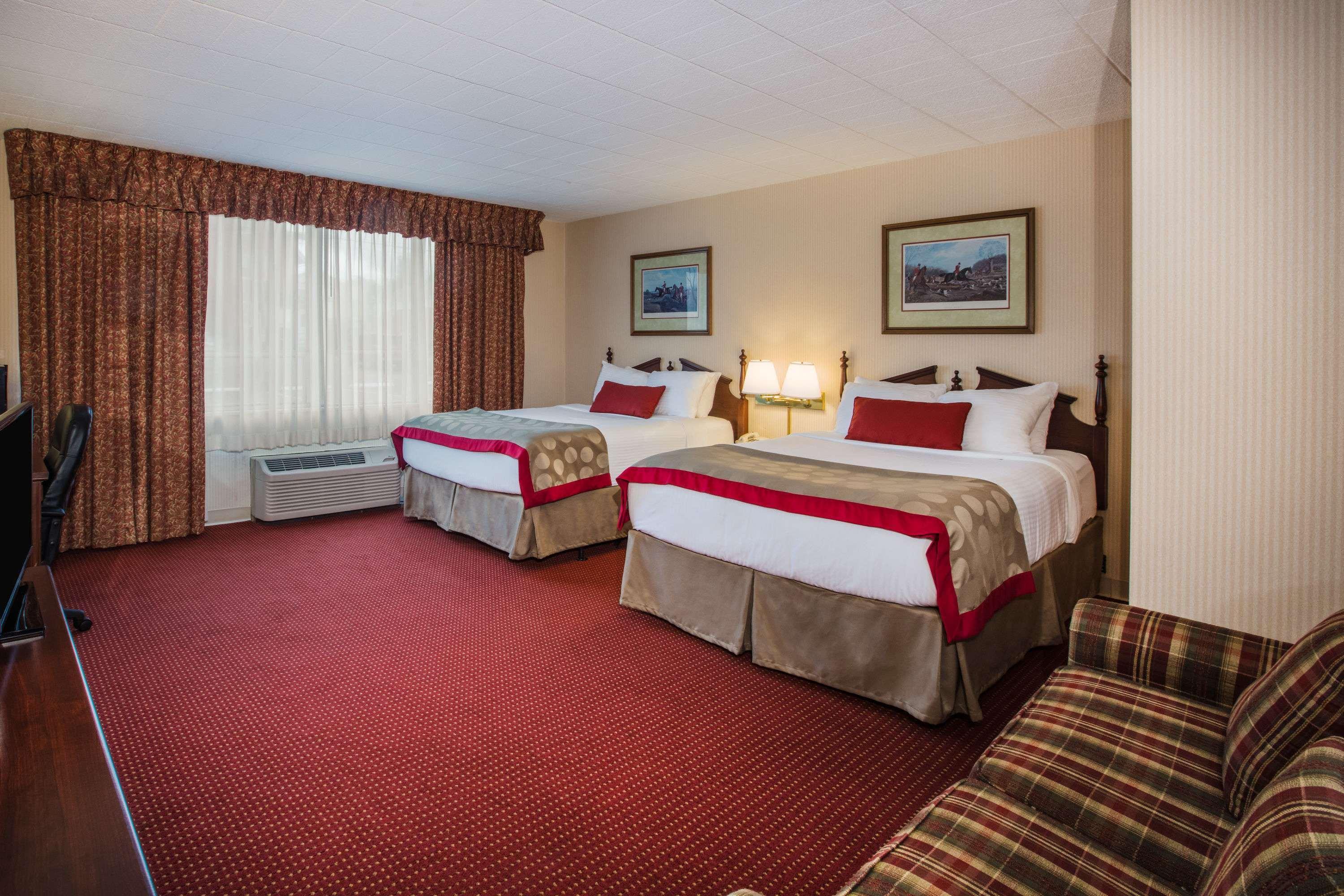 Ramada By Wyndham Ligonier Hotel Exterior photo