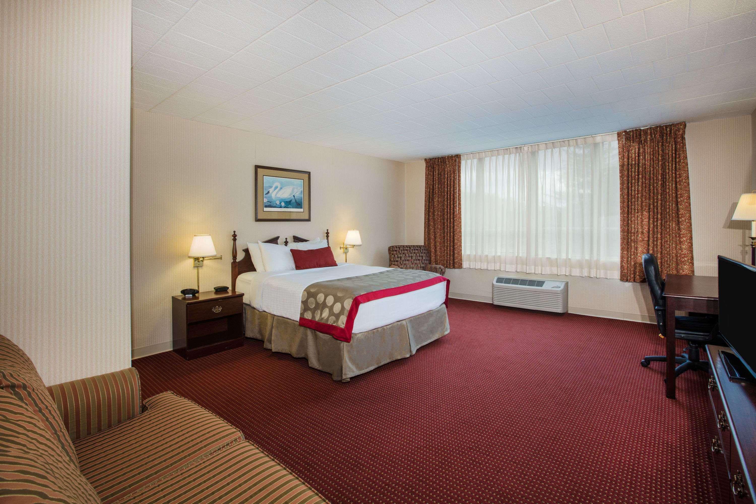 Ramada By Wyndham Ligonier Hotel Exterior photo