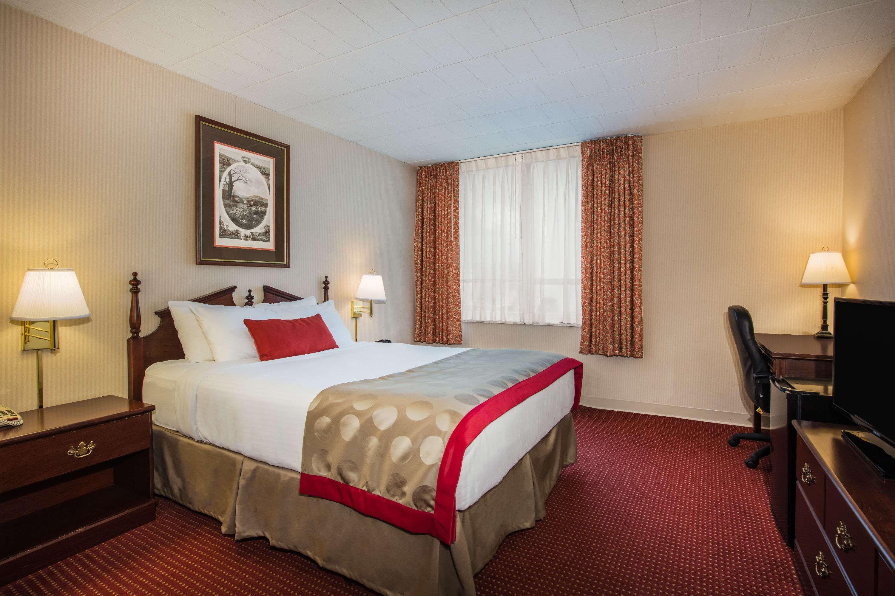 Ramada By Wyndham Ligonier Hotel Exterior photo