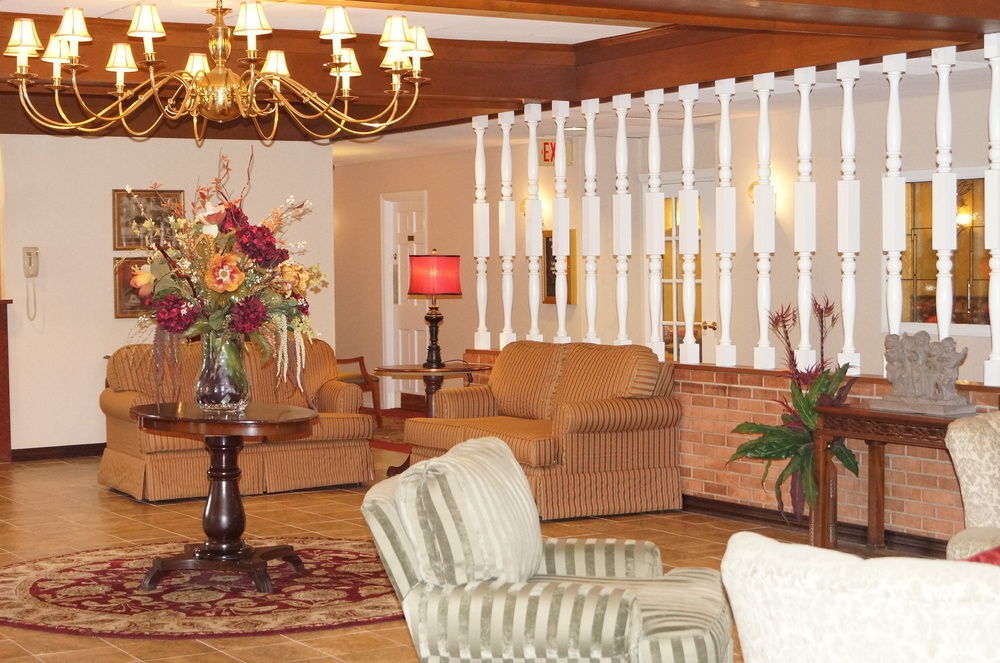 Ramada By Wyndham Ligonier Hotel Exterior photo